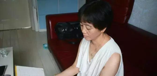 9岁丧父，家境贫寒，男孩被保送研究生后，一个决定感动所有人