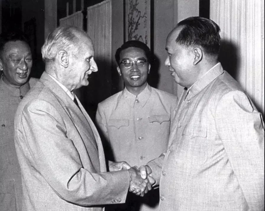 妙用三十六计，脱离敌人包围圈。毛*东泽**：四渡赤水是我的得意之笔