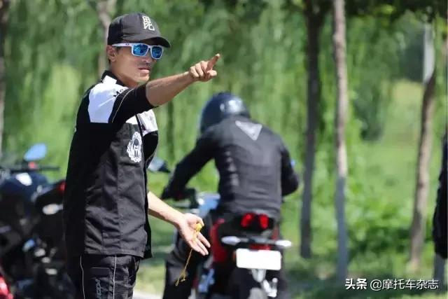 巡航摩托车驾驶技术教学,新手如何安全驾驶摩托