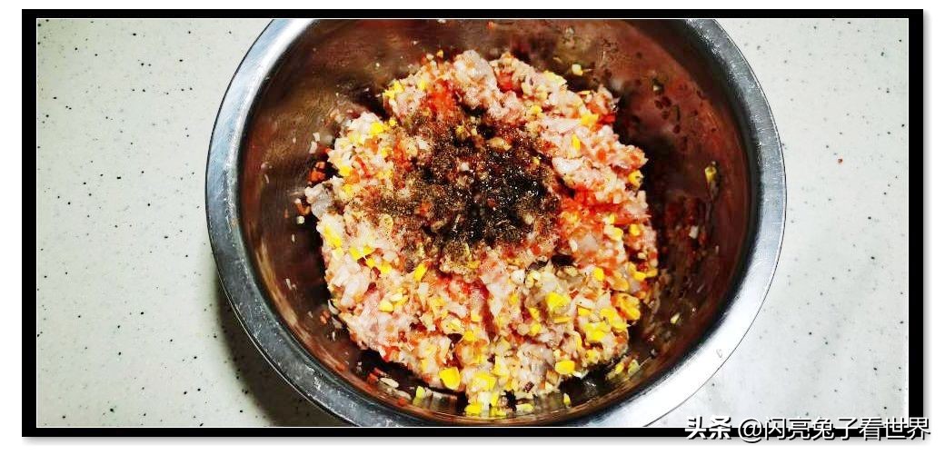 水晶蒸虾饺做法,澄粉水晶虾饺蒸饺的家常做法