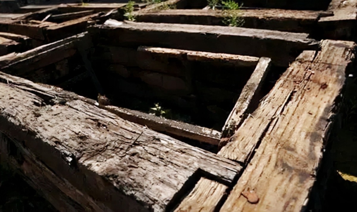 秦叔宝死亡真相,秦叔宝墓碑