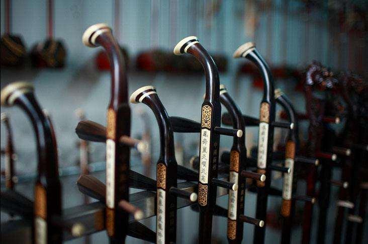 阿炳创作二泉映月的艰难历程事迹,阿炳到底是个怎么样的人