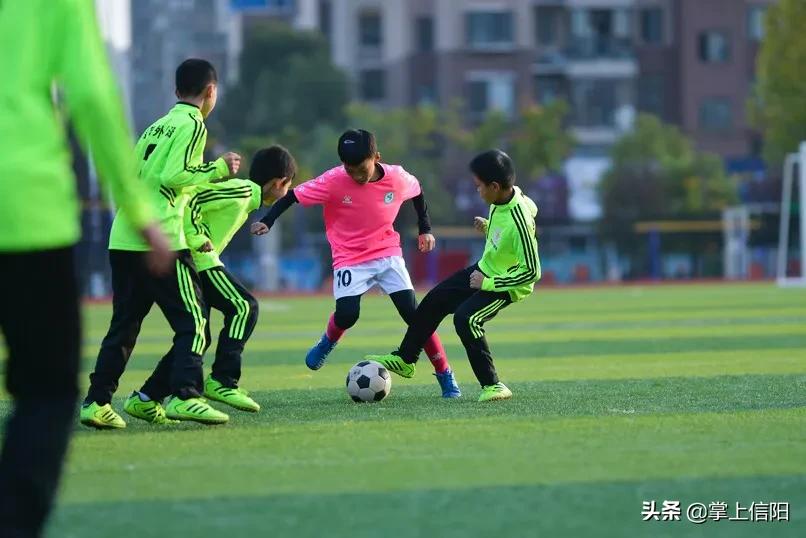 奔跑的少年足球场,信阳市奔跑吧少年篮球比赛