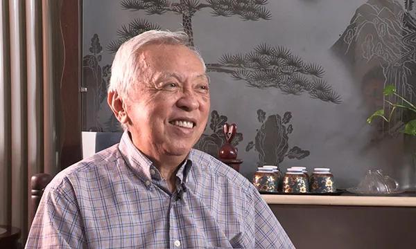 一个“不想上”北外的姑娘，却成为新中国的大使