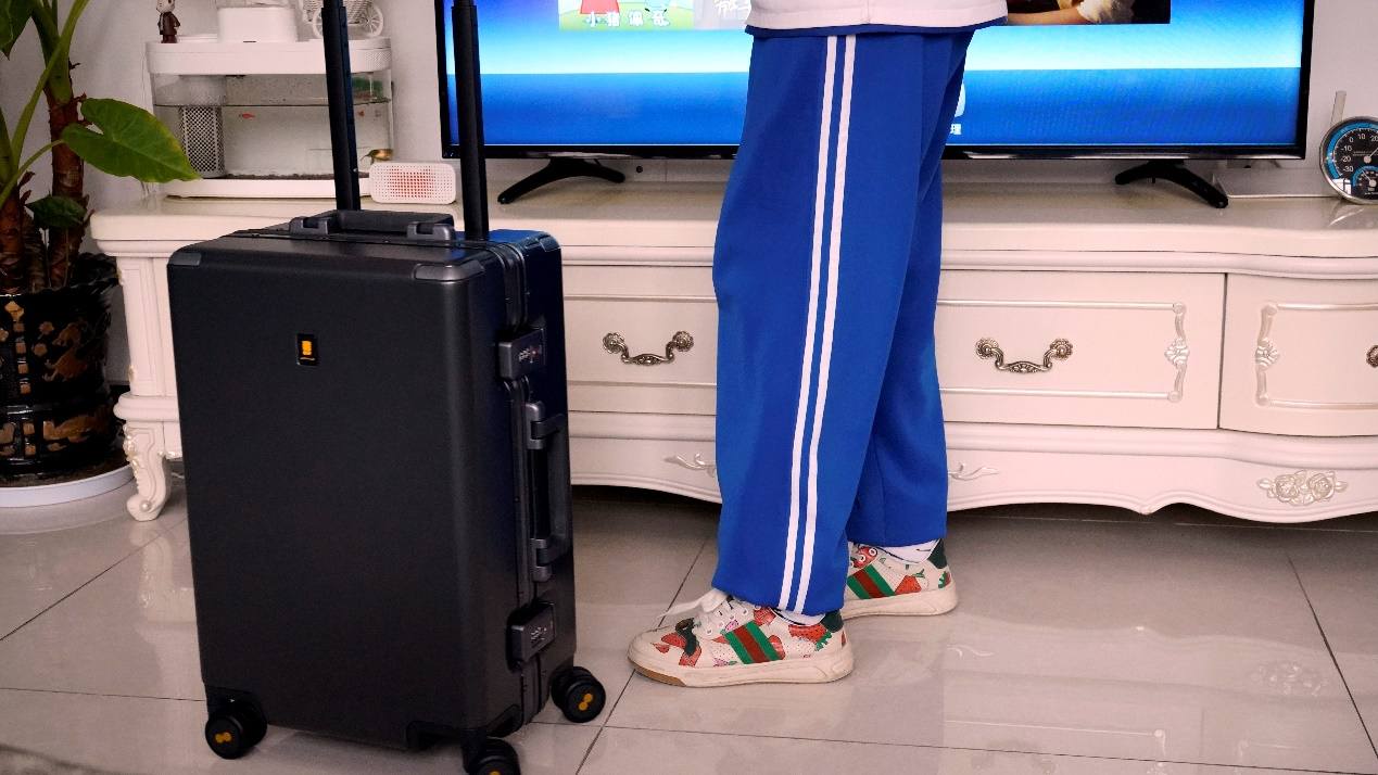 地平线8号行李箱真的好用吗,地平线8号level8旅行箱测试