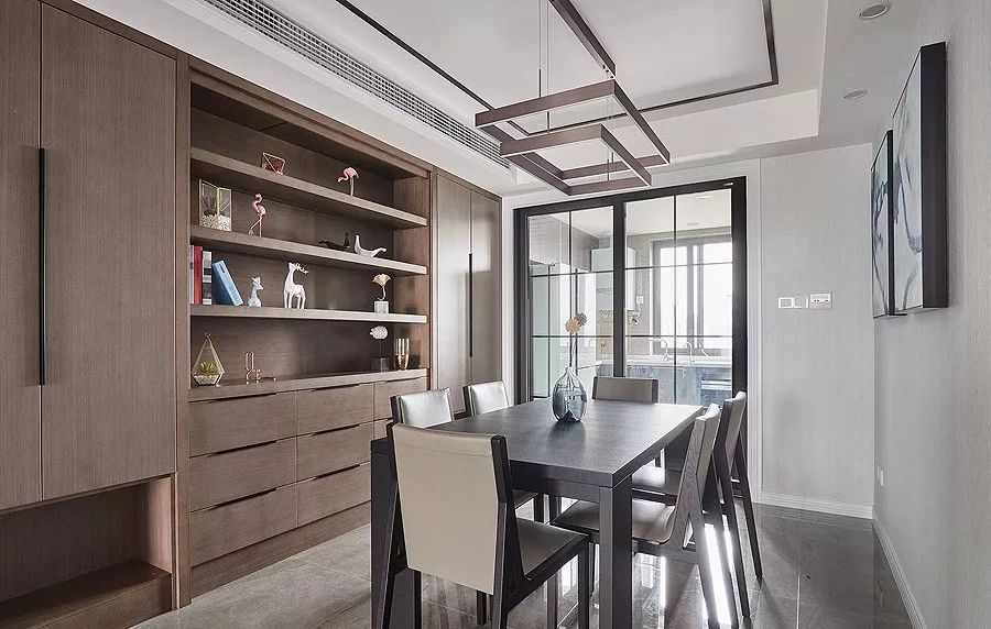 定制餐边柜子不显压抑,定制餐边柜留空