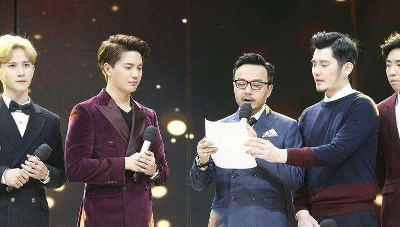 小五和汪涵还有联系吗,汪涵给小五的卡视频