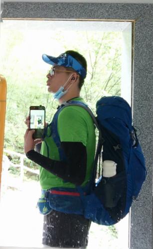 再也不怕背包被汗湿了：多特福特拉26L户外背包评测