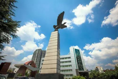 二汽,那些永不消逝的代号!毛主席67年前提出“要建设二汽”