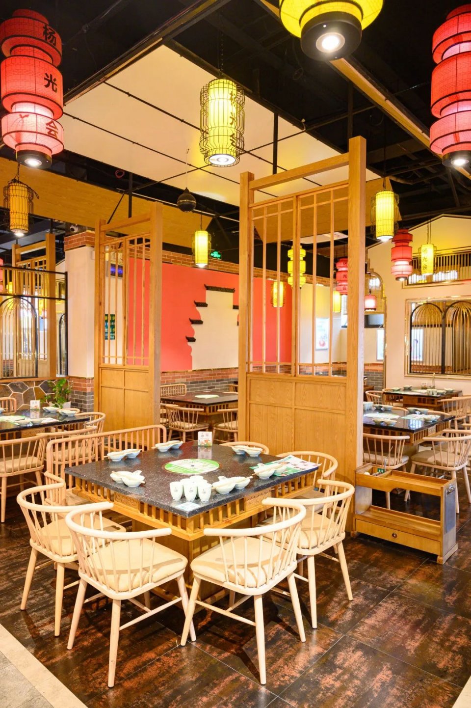 轰动火锅界的鲜货模式，老板放话：不新鲜就退货