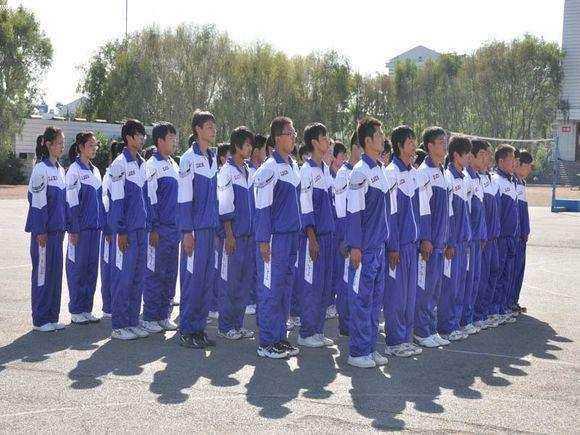 各国的校服哪个最好看,各国校服对比你觉得哪国的最好看