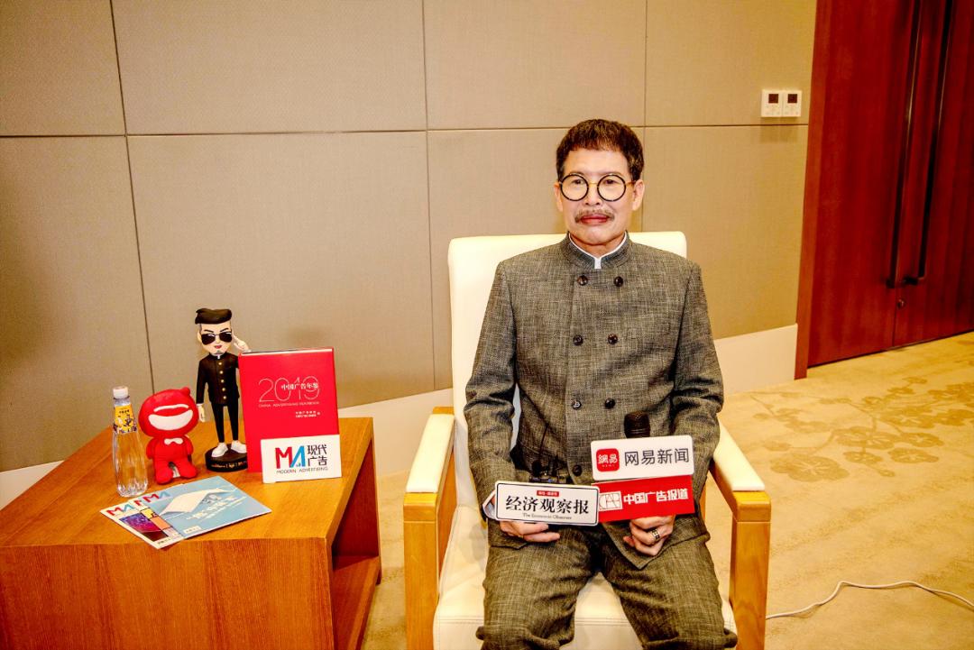 柒牌品牌男装紧袖立领秋冬夹克,李连杰柒牌中华立领男装视频