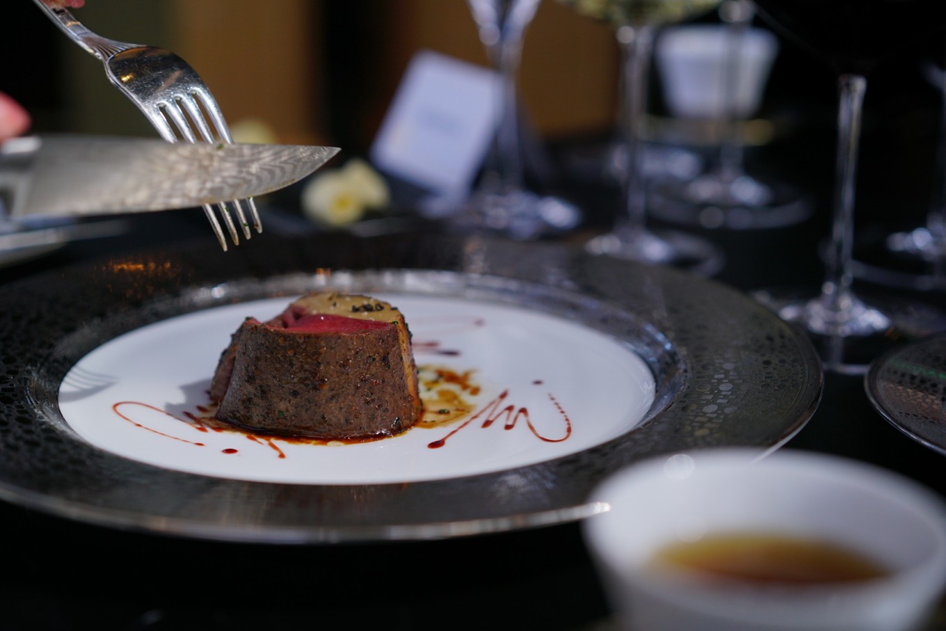 恋上世纪风情澳门，迷醉新葡京酒店