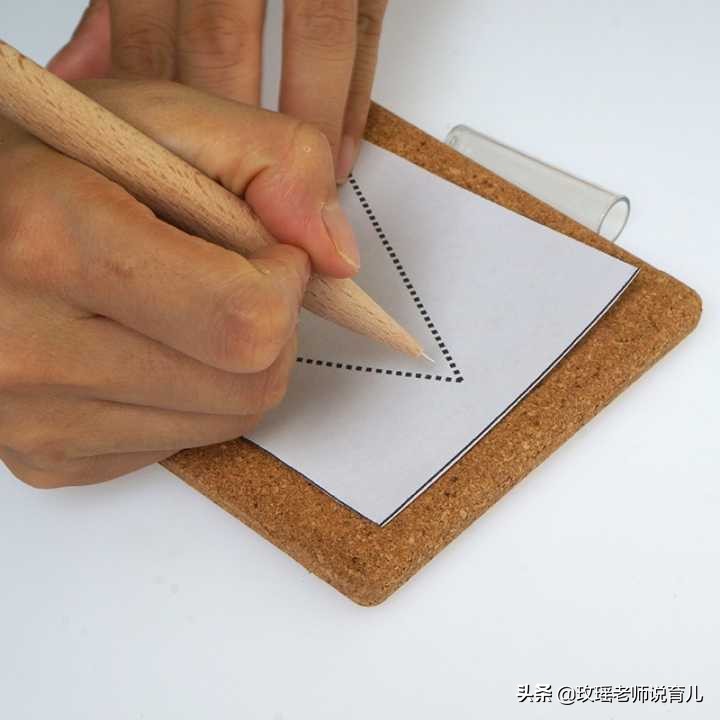 幼儿园选蒙台梭利好还是同龄班好,蒙特梭利幼儿园对孩子有什么影响