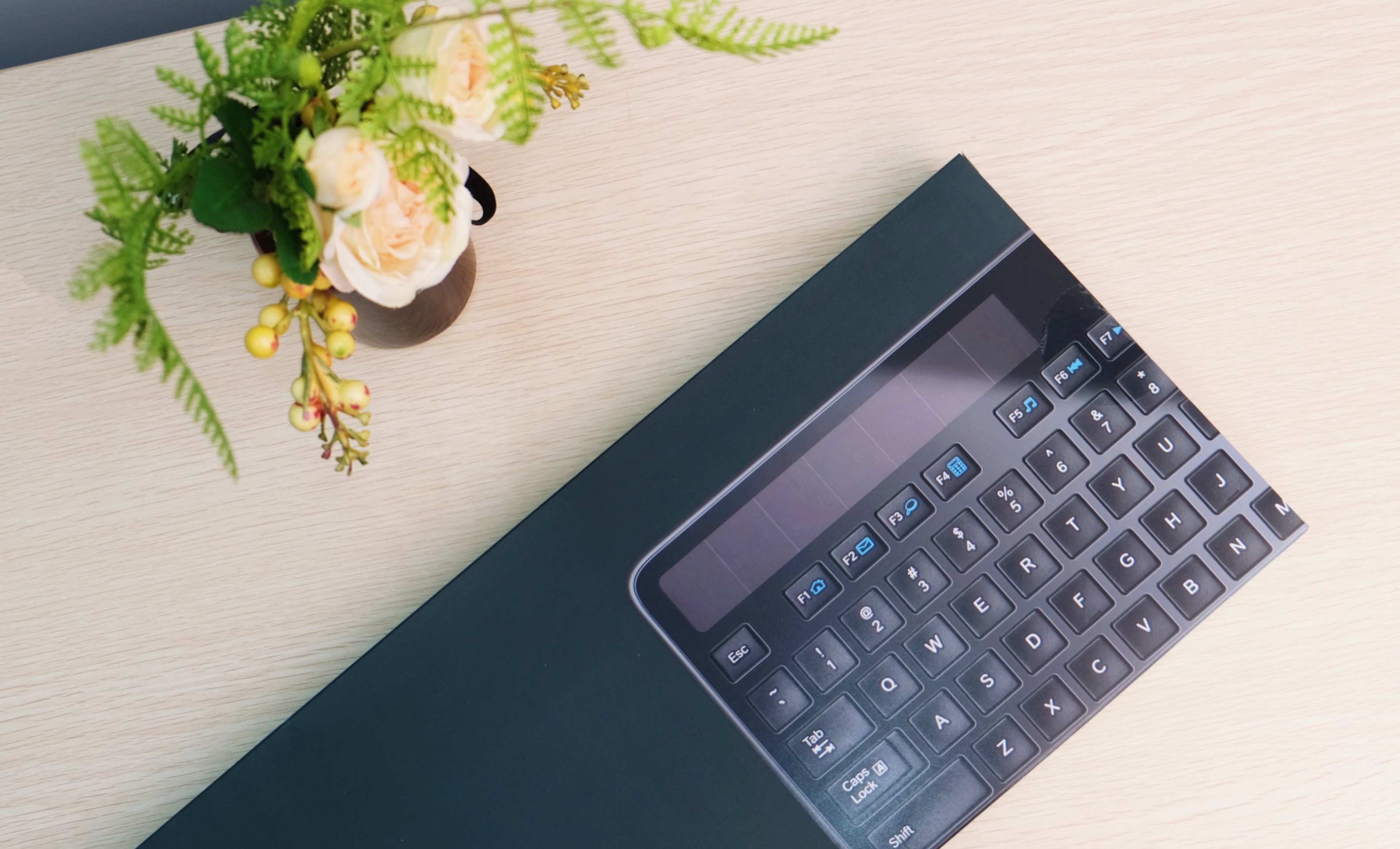 罗技k760太阳能键盘拆卸,罗技键盘780和罗技k750