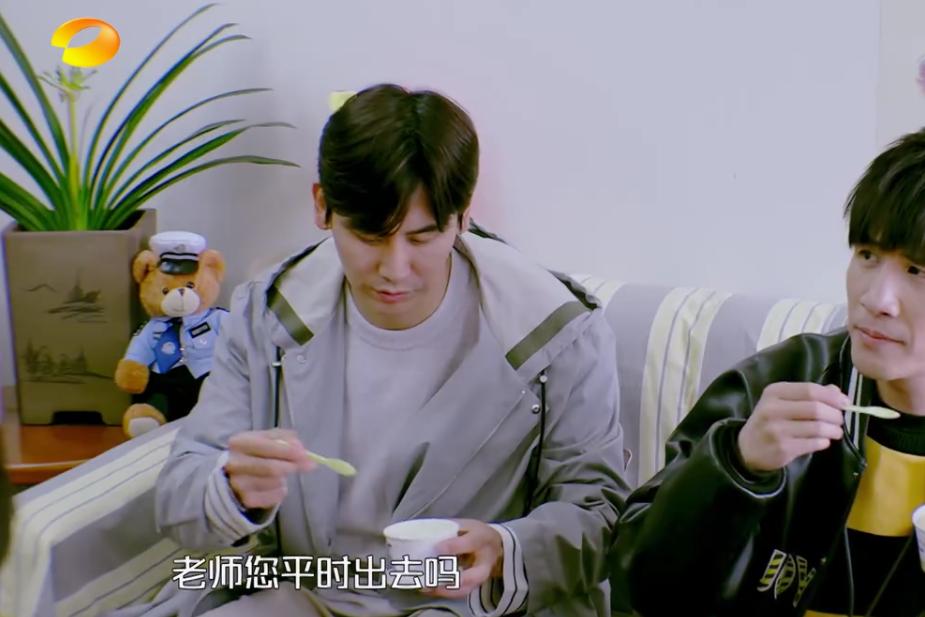 牛犇老师真的是宝藏大爷了！从影70年，人狠话不多，满满正能量！