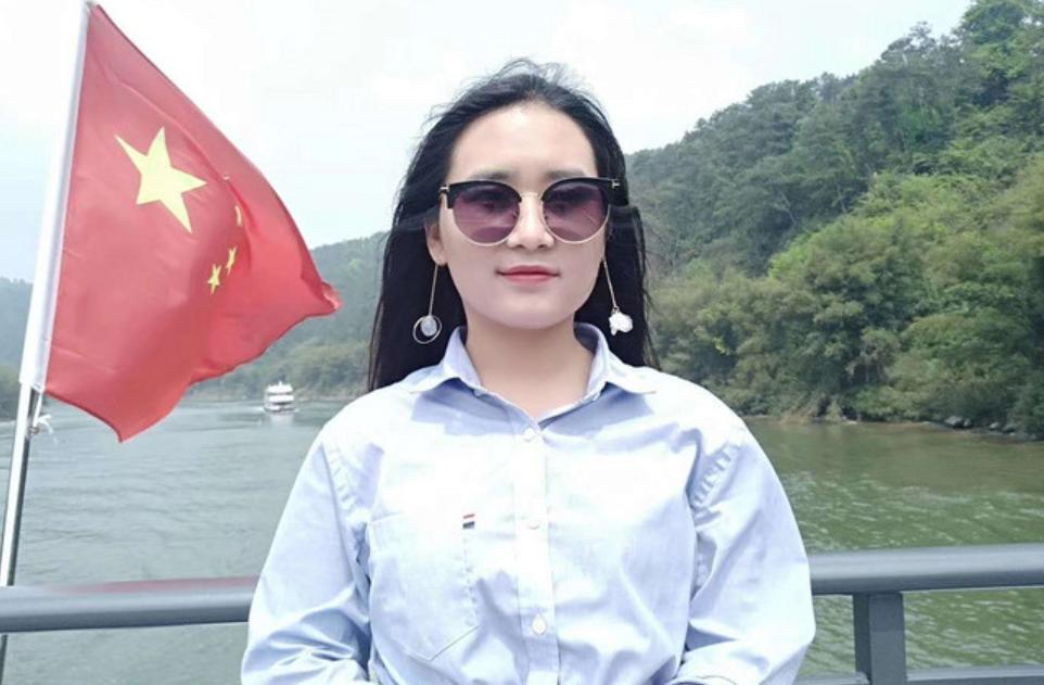 送女友什么礼物好,第一次跟女孩子见面送什么礼物好