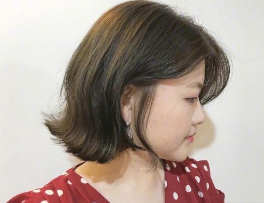 减龄气质超短发发型,女生一定要尝试的发型成熟短发