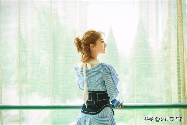 高马尾扎发减龄,可爱又显脸小的半扎发