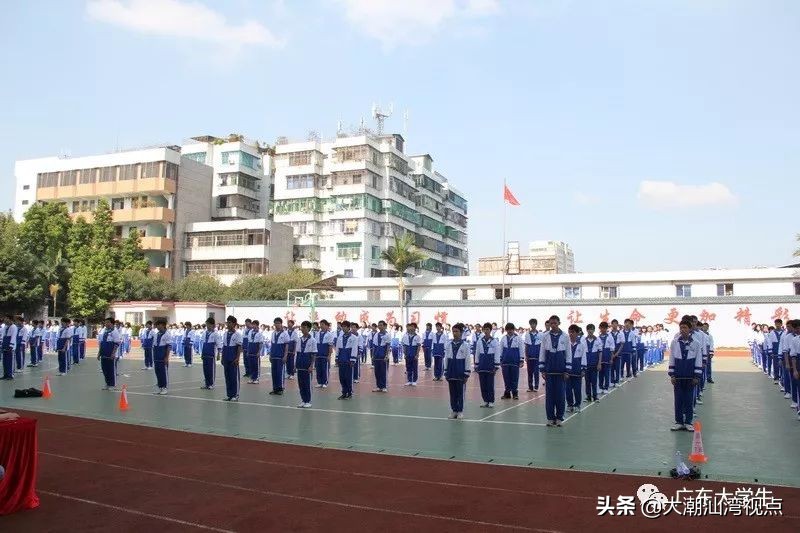潮汕哪个学校校服最好看,潮汕校服排名前十