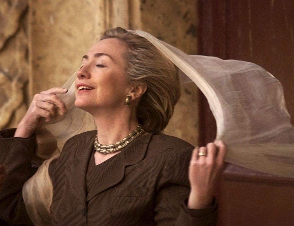 希拉里：活成了自己年轻时讨厌的样子，跟丈夫是夫妻，更是伙伴