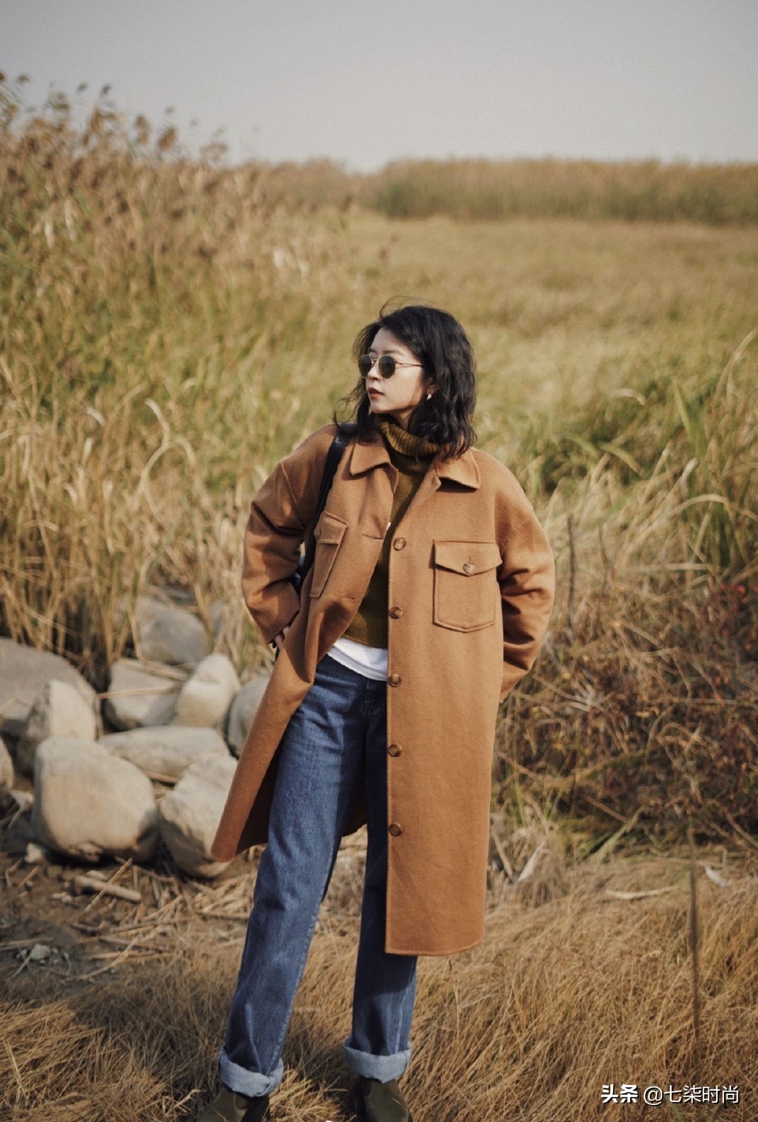 冬天不露腿怎么穿的保暖又显瘦,三木母女紫色连衣裙穿搭