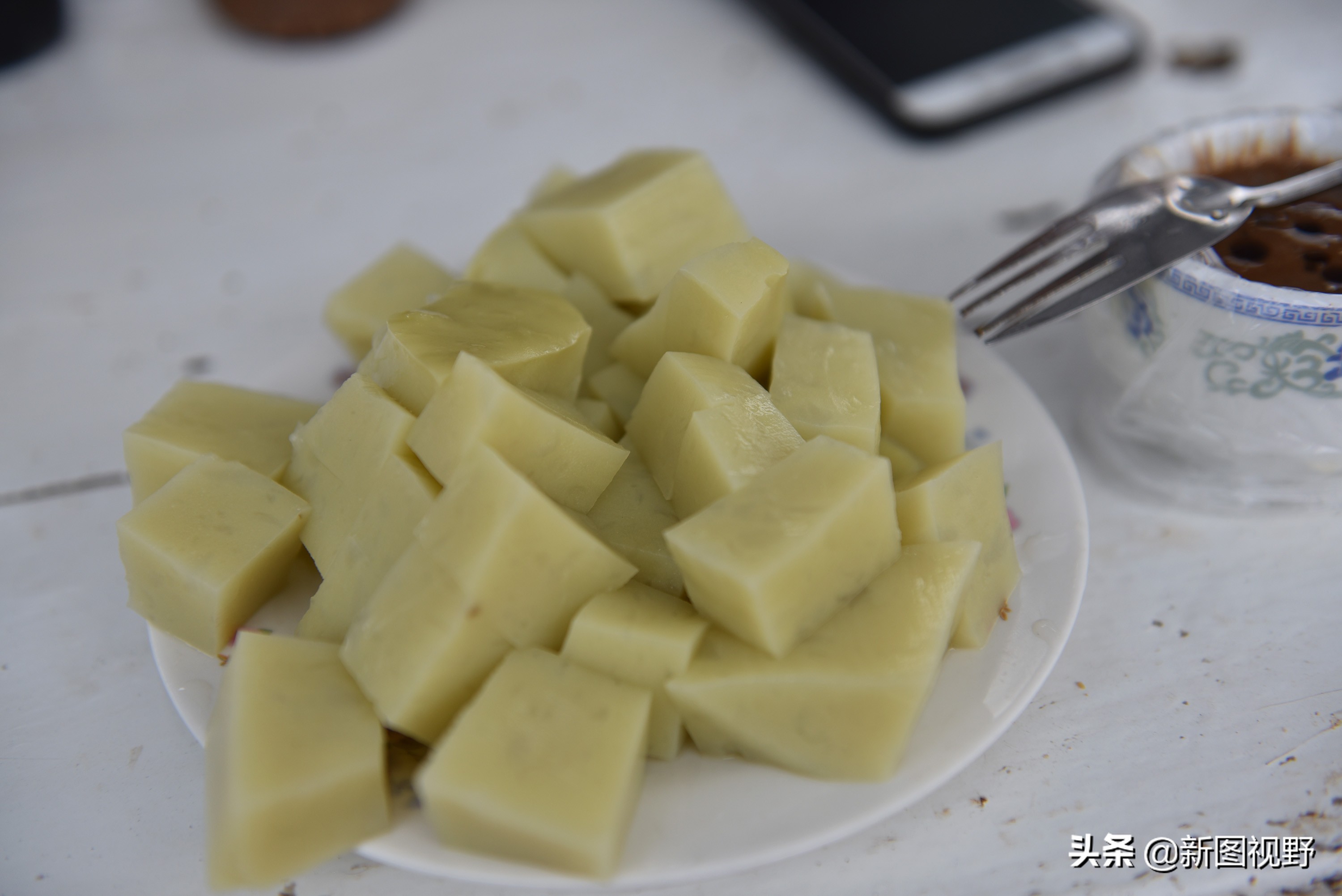 豌豆凉粉卖多少钱一斤,卖豌豆凉粉视频