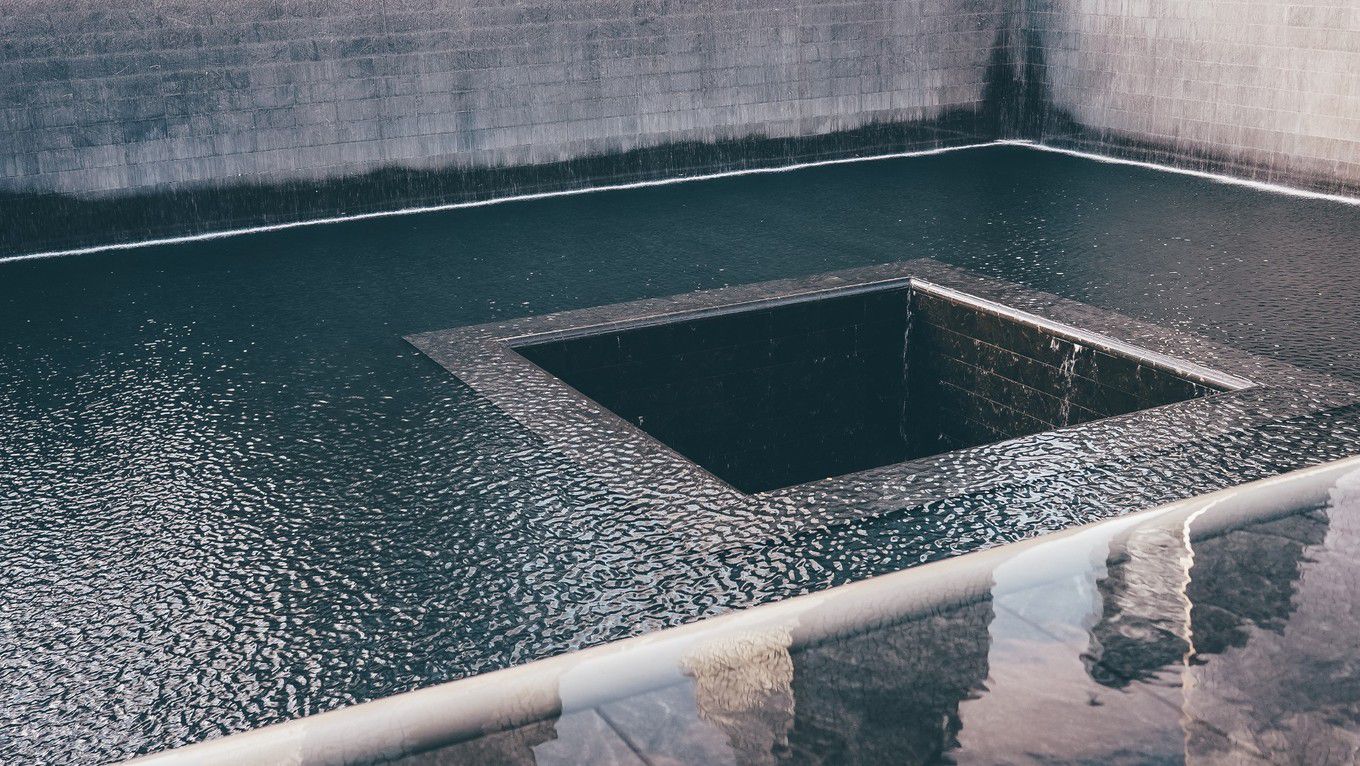 911纽约世贸大楼倒塌真正原因,911世贸大厦倒塌死了多少人