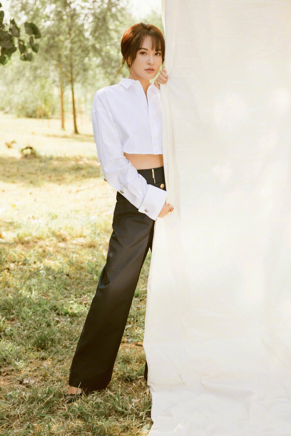 莫小棋抹胸裙深v领,莫小棋黑裙靓丽