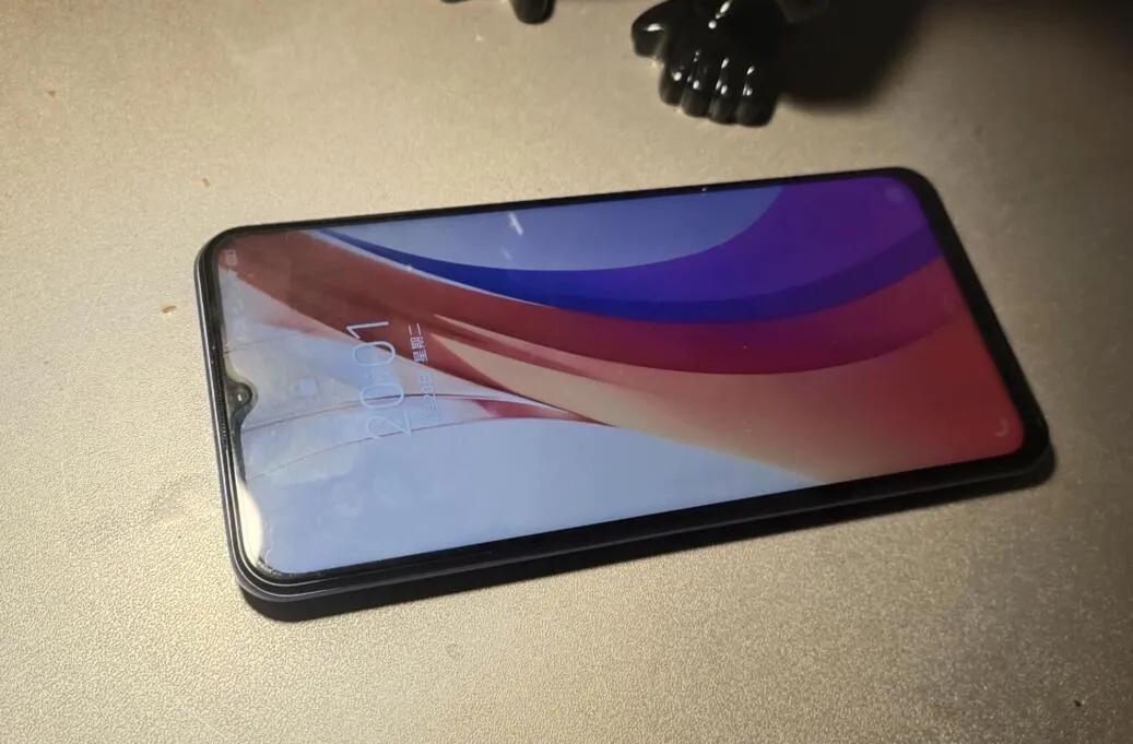 国产手机屏幕现在怎么样了？京东方原来不是没有好屏幕，抠门？