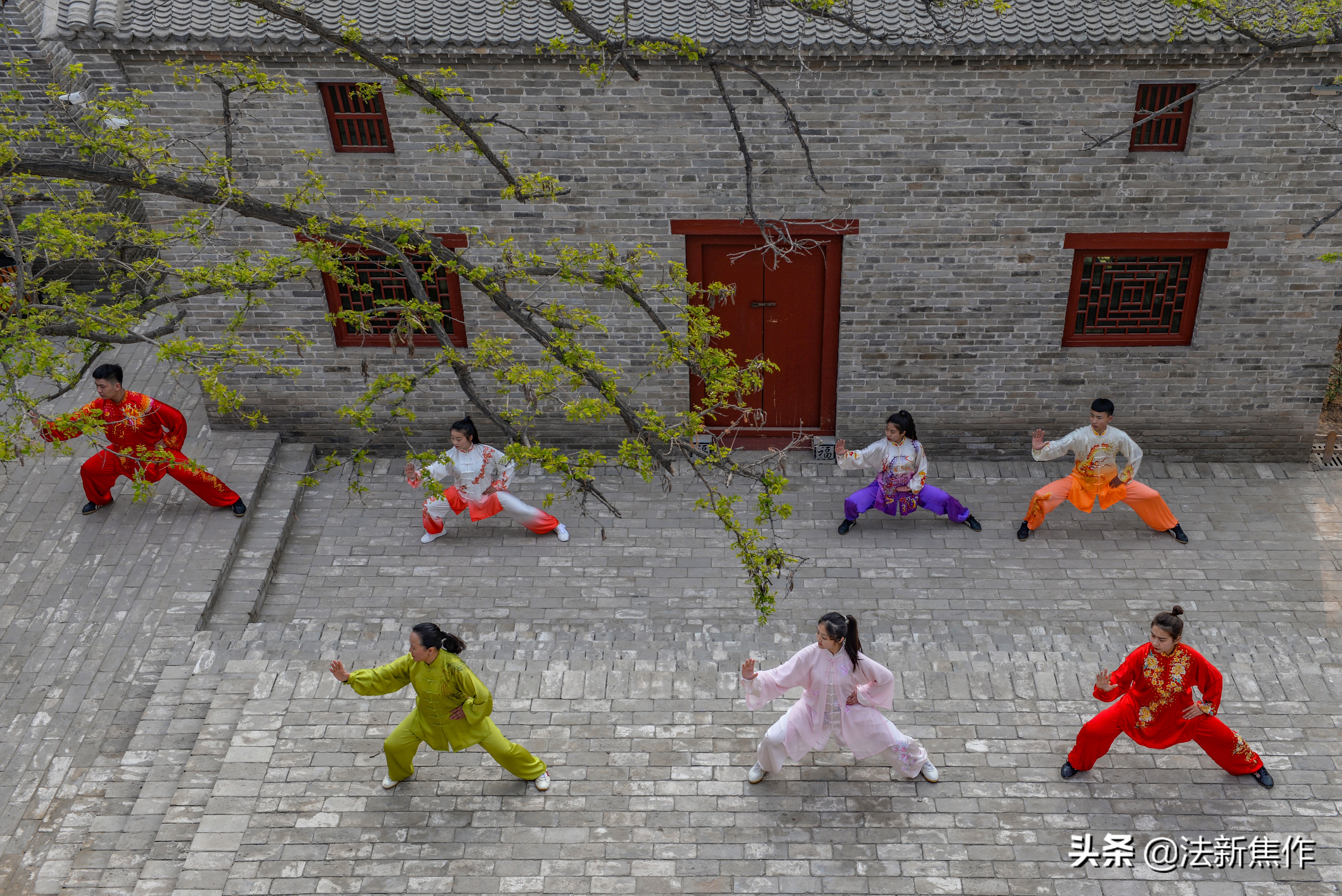 建党百年感人诗歌,献礼建党百年诗