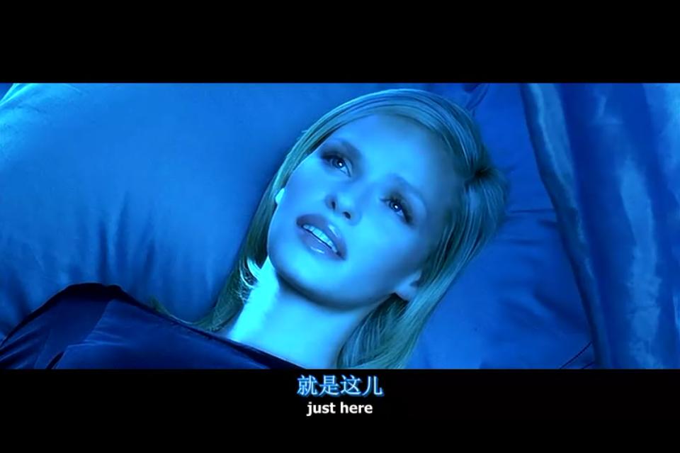 致命性感,“人造美女”被亿万人追捧,但竟无人发现她是假人!