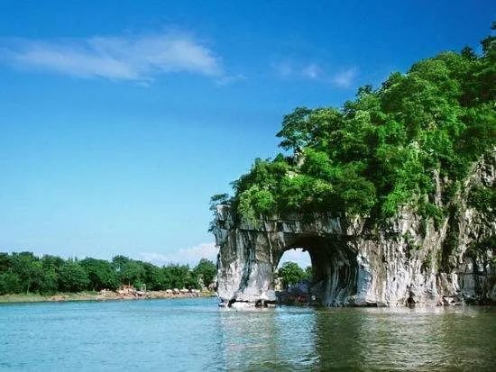 桂林山水甲天下的画卷怎么描写,桂林山水甲天下江南风光美如画