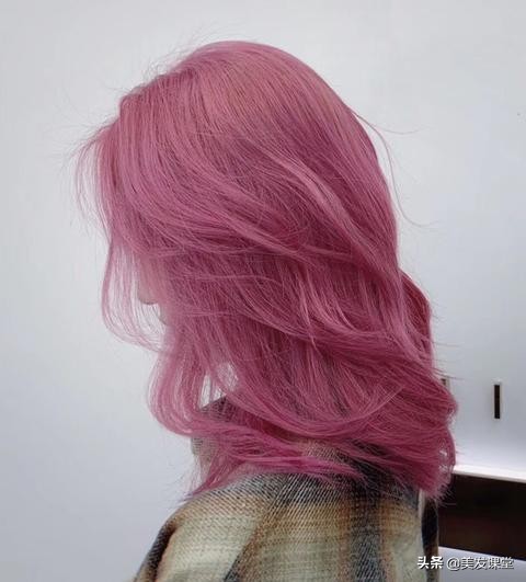 樱粉色这样染，简单的方法，染一个时尚唯美的流行发色