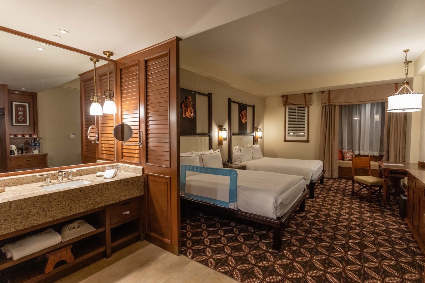 香港迪士尼有哪些好玩的地方,香港迪士尼附近有什么好玩的