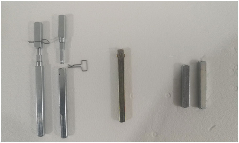 十大指纹锁拆解视频,半自动指纹锁材质拆解对比