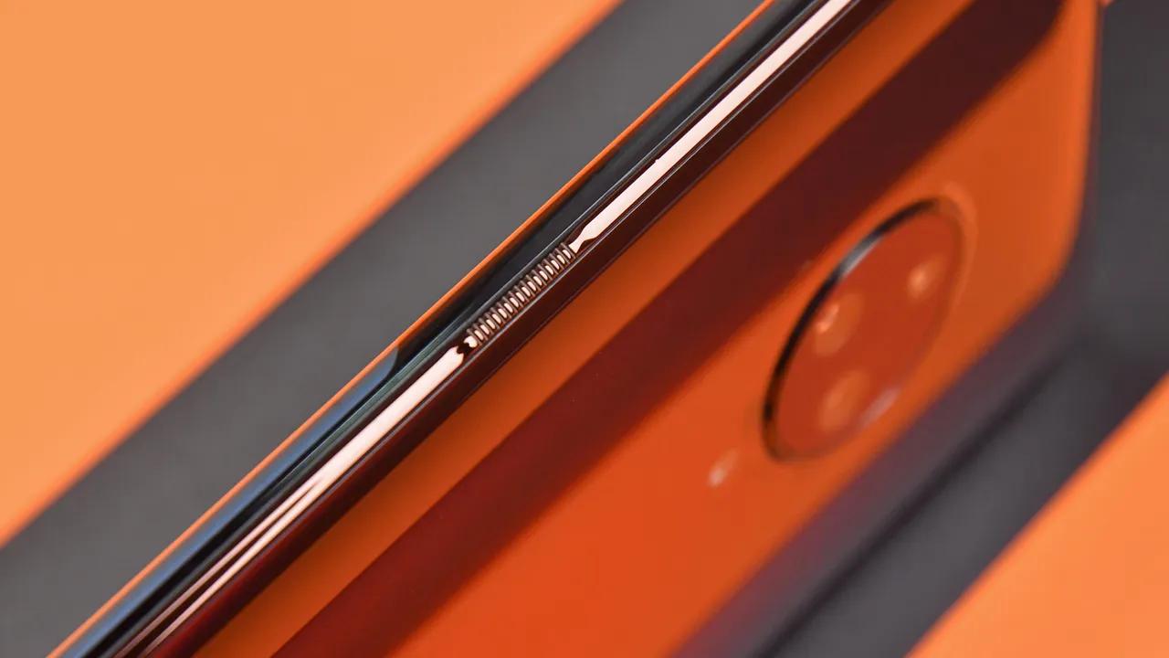 三星手机买折叠屏还是曲面屏,三星曲面折叠屏