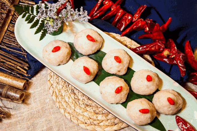 大连地道的火锅,大连好吃的火锅番茄锅