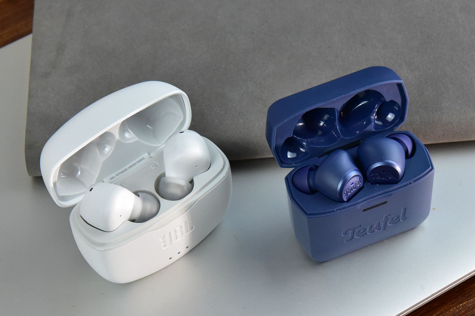 jbl头戴式耳机值不值得买,1000元左右jbl耳机