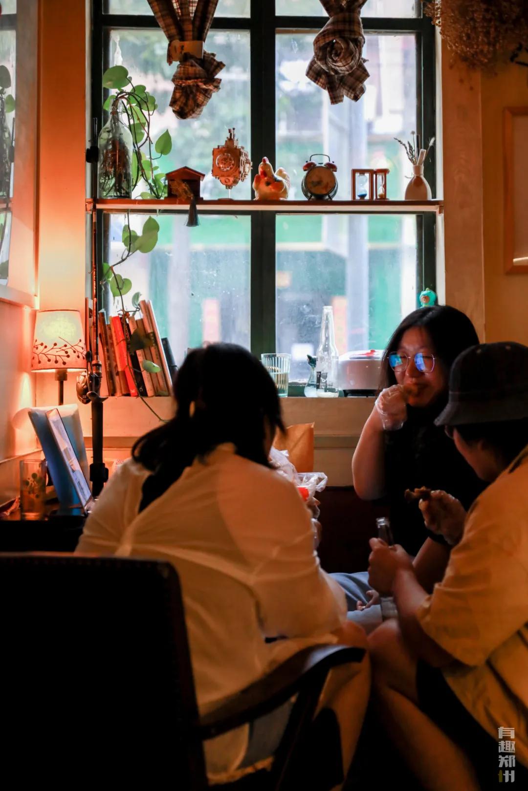 北街13号咖啡馆,隐藏在巷子里的一家复古咖啡店