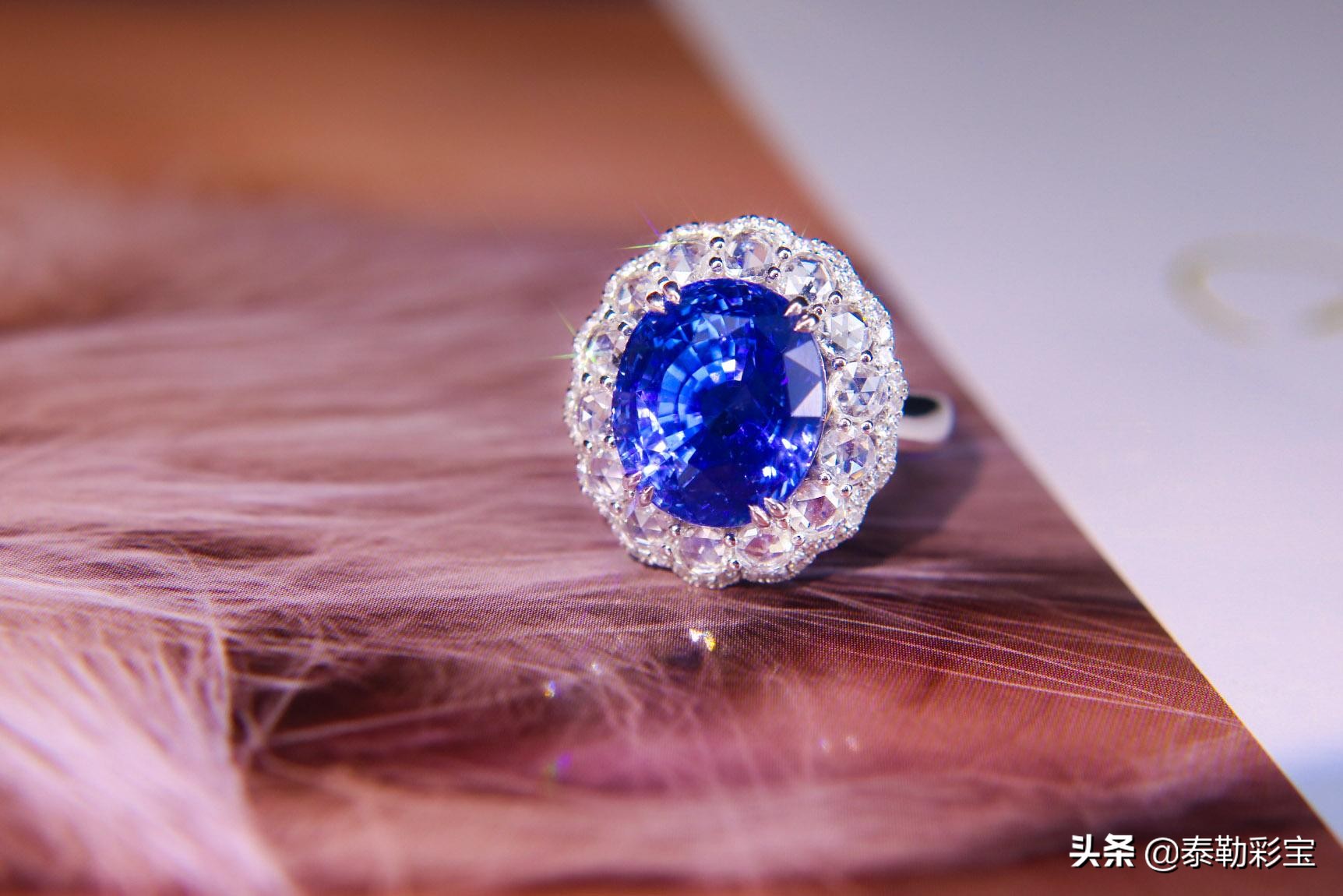 斯里兰卡蓝宝石与坦桑石的区别,斯里兰卡蓝宝石哪里产的最好