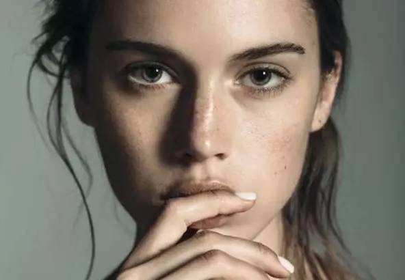 你不知道的夏日透亮妆容小技巧,油皮防脱妆的正确妆容