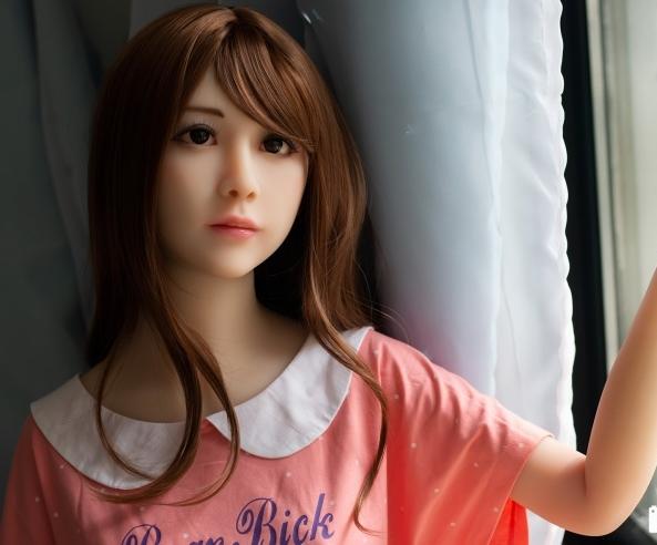 揭秘地下成人娃娃的世界，千元即可拥有专人女友供你随意*躏蹂**