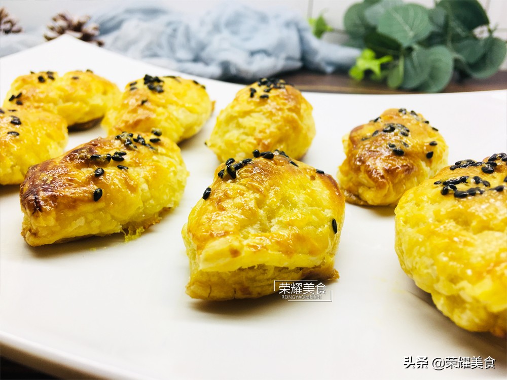 两分钟教你在家做榴莲酥简单易学,榴莲酥超简单的做法视频