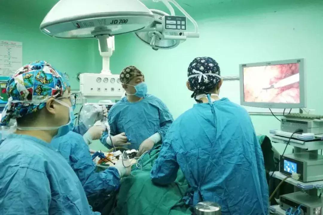 市八医肛肠外科开展腹腔镜下次全大肠切除术治愈慢性便秘患者