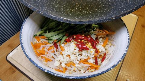 凉拌豆芽的做法教程,凉拌豆芽做法大全简单好吃