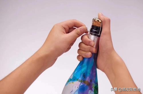 起泡酒的正确喝法,打开起泡酒的正确方法