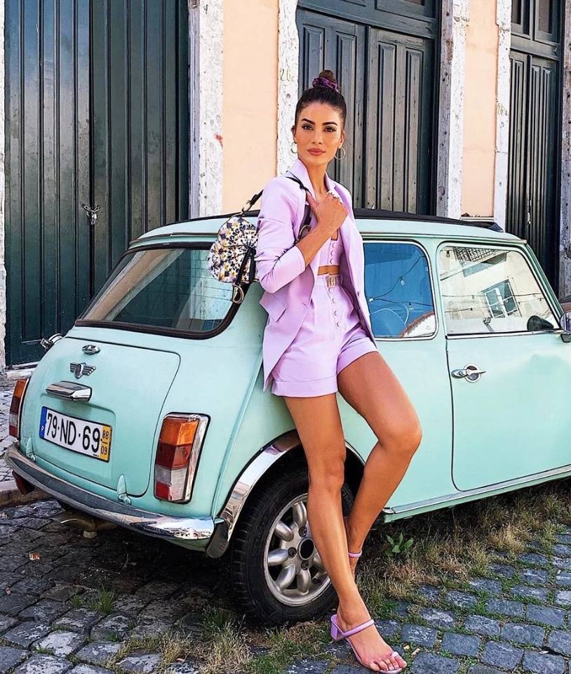 今年流行的紫色穿搭,超显白的五种颜色穿搭