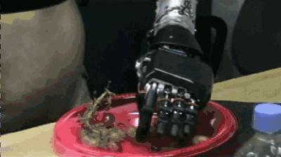 他一个发明救了10亿人，拒绝乔布斯4个亿，可他其实更贪心