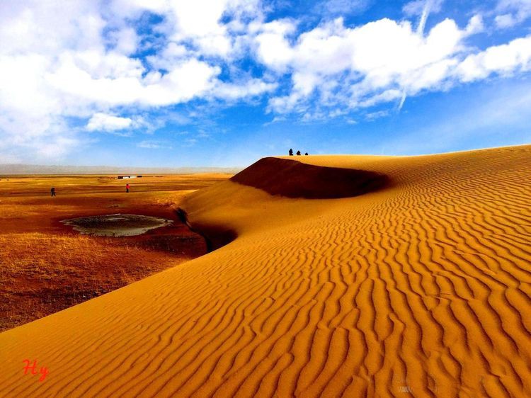 在青海竟私藏着一个比甘肃月牙泉更美的沙漠清泉瀚海明珠金子海